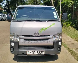 Toyota HiAce 2016 Silver