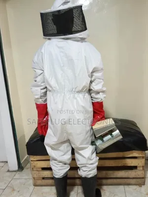 Full Body Bee Suit With Smoker Included