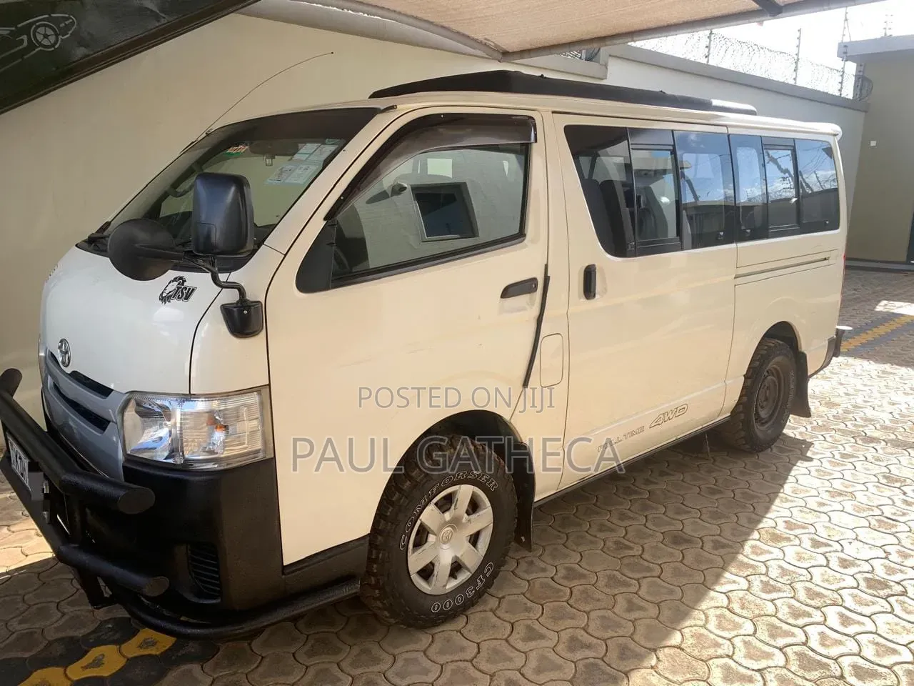 Toyota HiAce 2014 White