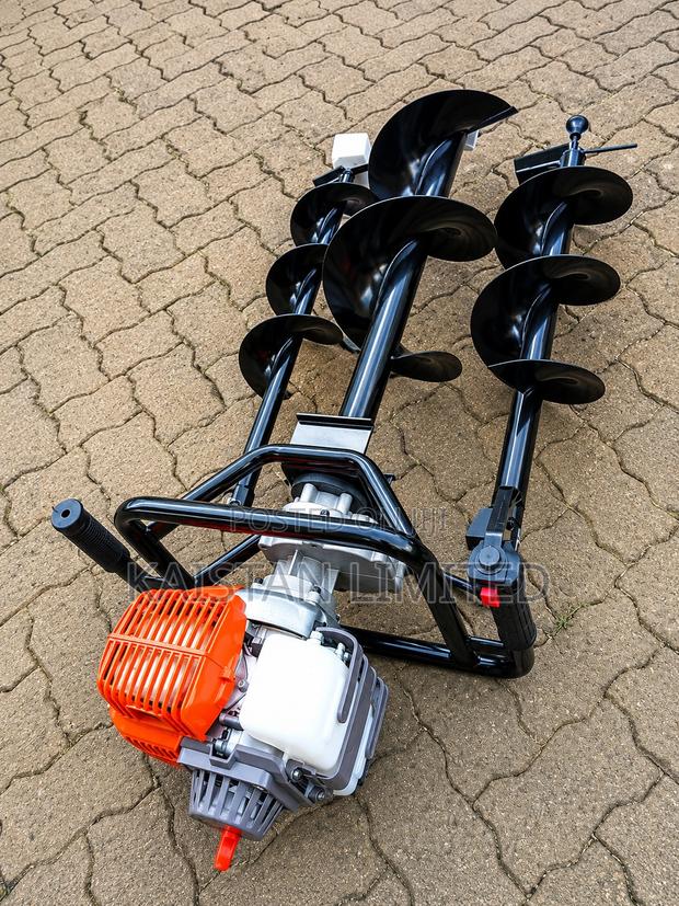 4-Stroke Hawk King Post Hole Digger Machine 139cc - main view