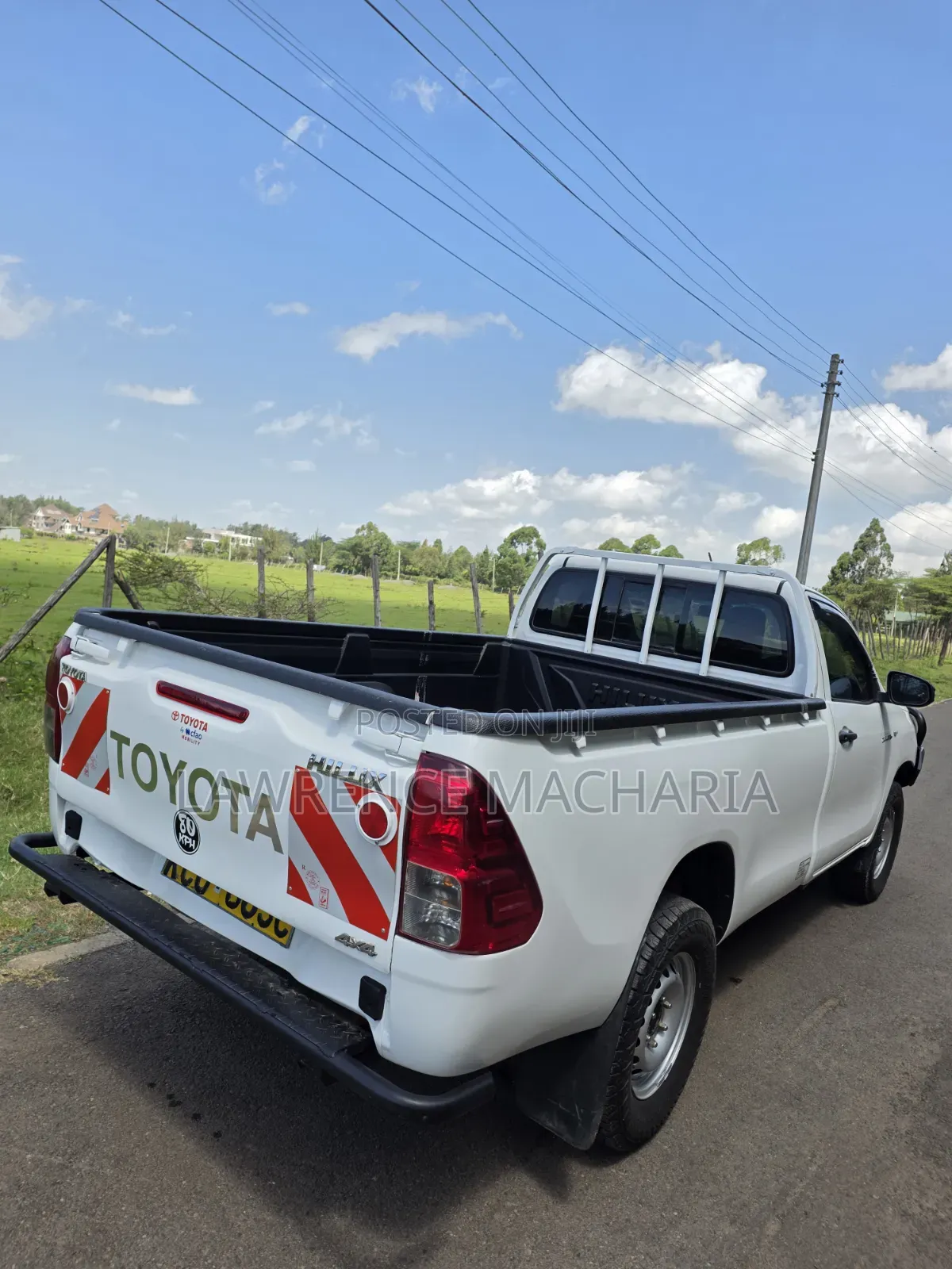 Toyota Hilux 2019 White