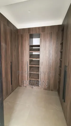 4bdrm Apartment in Riverside for rent
