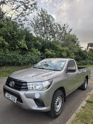 Toyota Hilux 2018 Gold