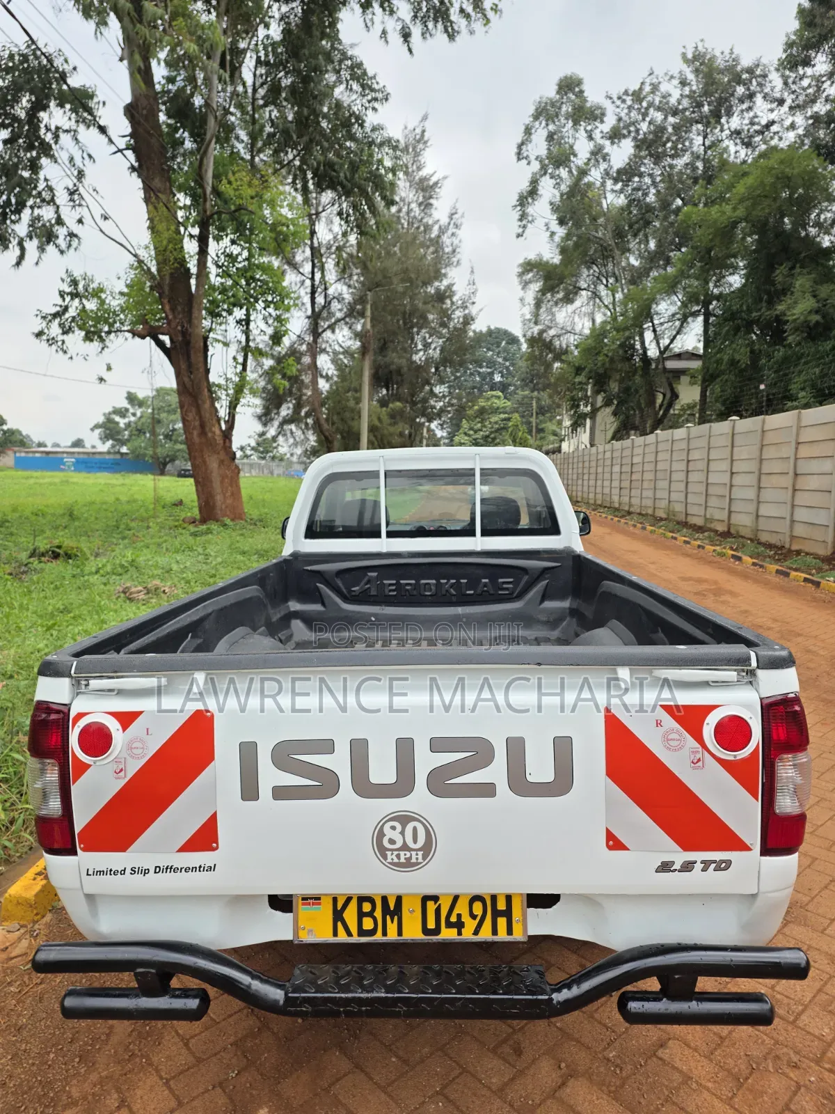 Isuzu D-MAX 2010 White
