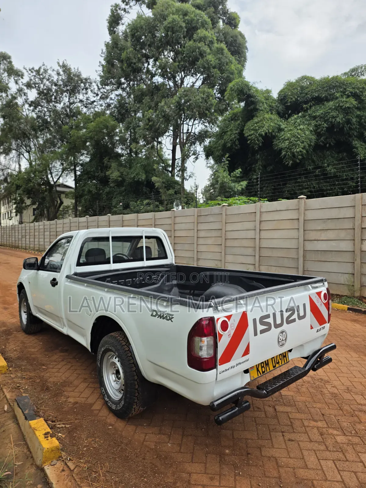 Isuzu D-MAX 2010 White