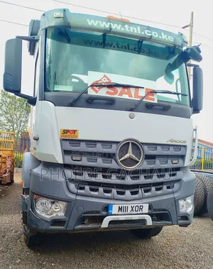 Mercedes Benz 2016 White