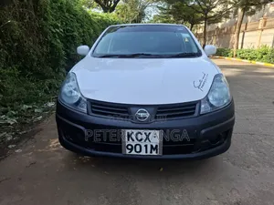 Nissan Advan 2012 White