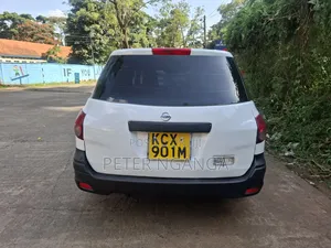 Nissan Advan 2012 White