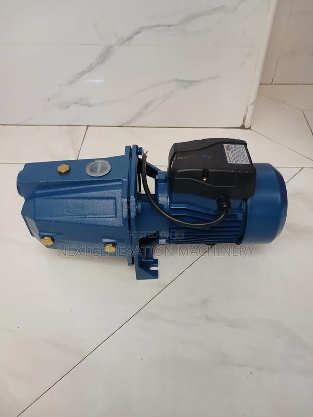 Maxmech Self Propelled Booster Pump - main view