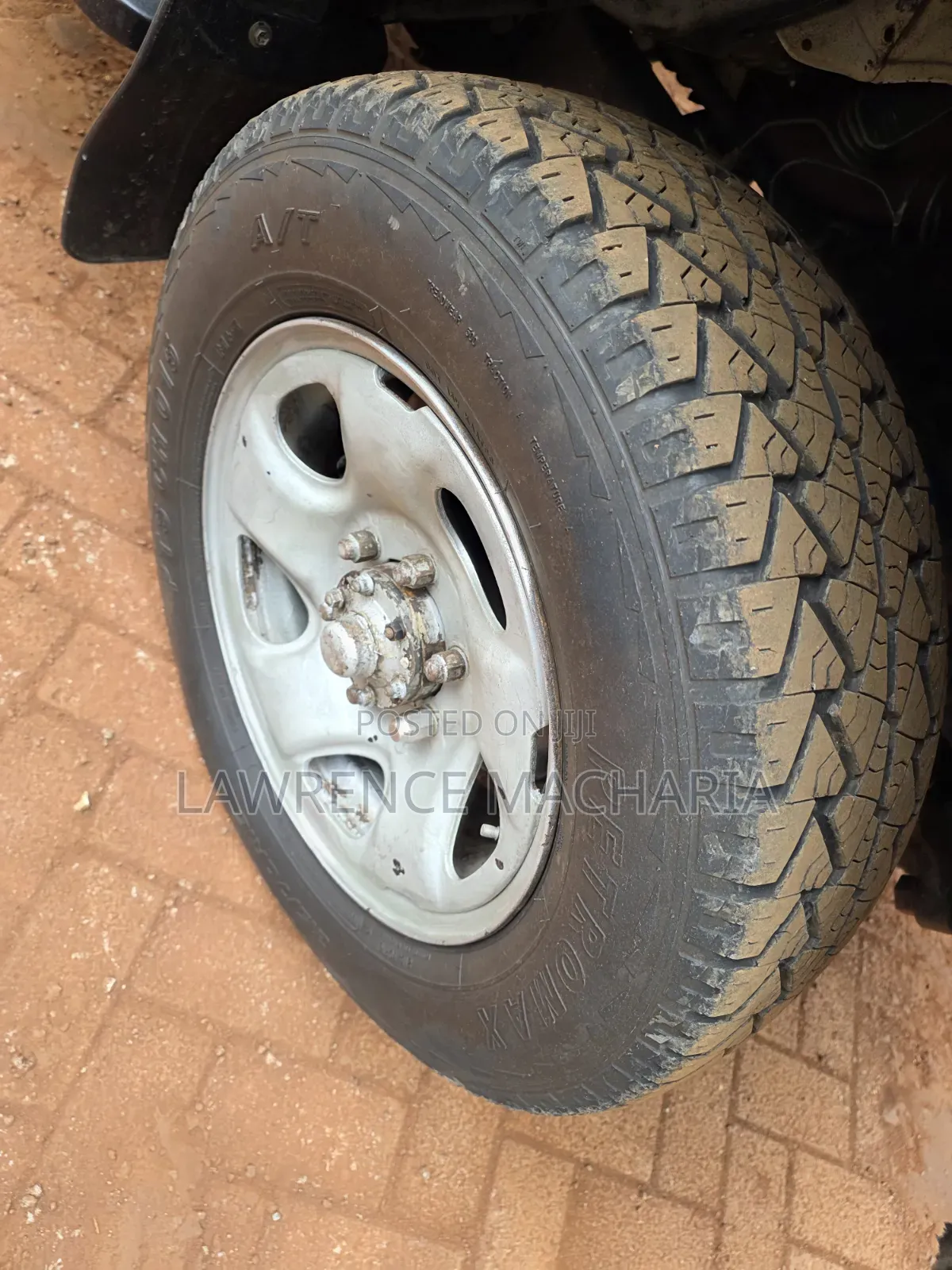 Toyota Hilux 2004 White
