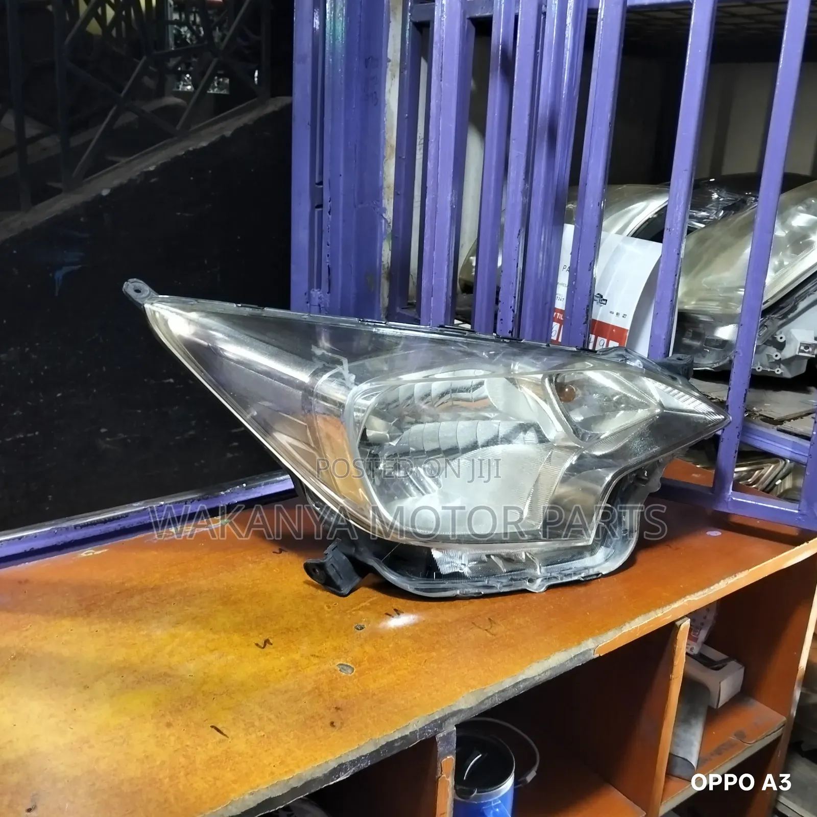 Toyota Ractis Non Xenon Headlamp, Model 2012/2013/2014. Clean Ex Japan