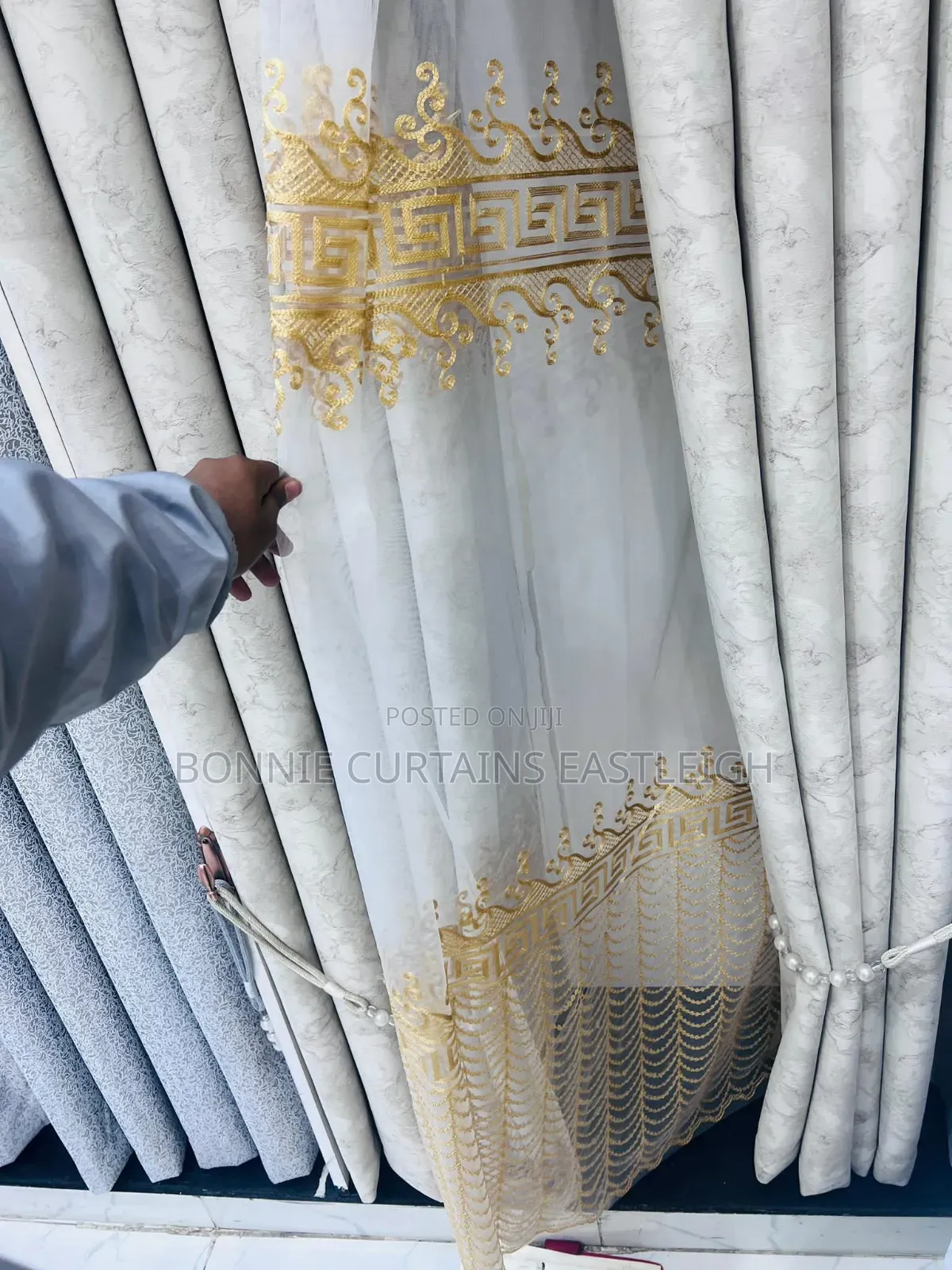 High Quality Sheers for Modern Dining Rooms