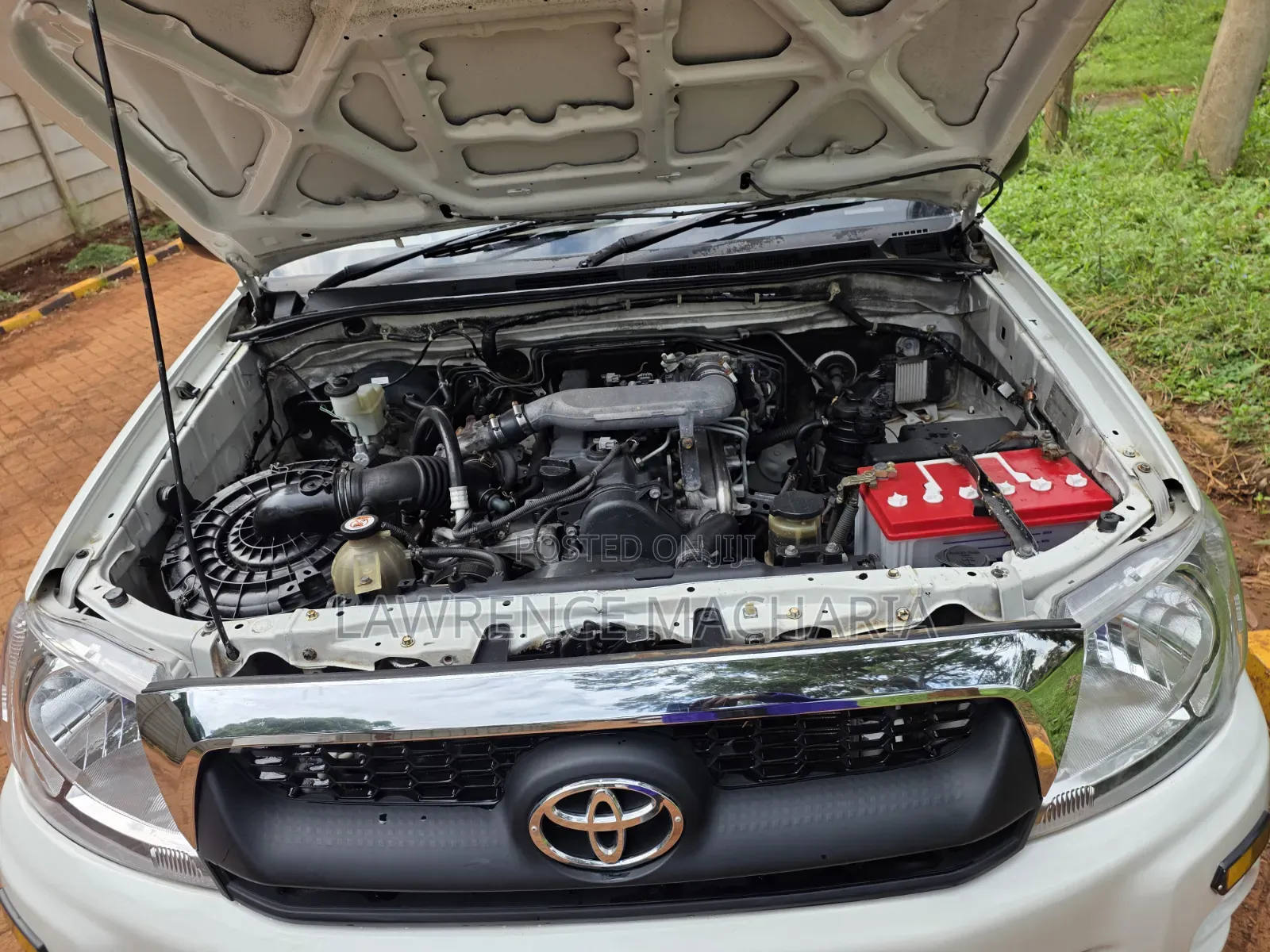 Toyota Hilux 2008 White
