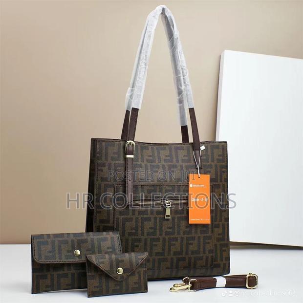 3-in-1 Luxury Handbag Set: Style, Storage, and Value. - thumbnail 5