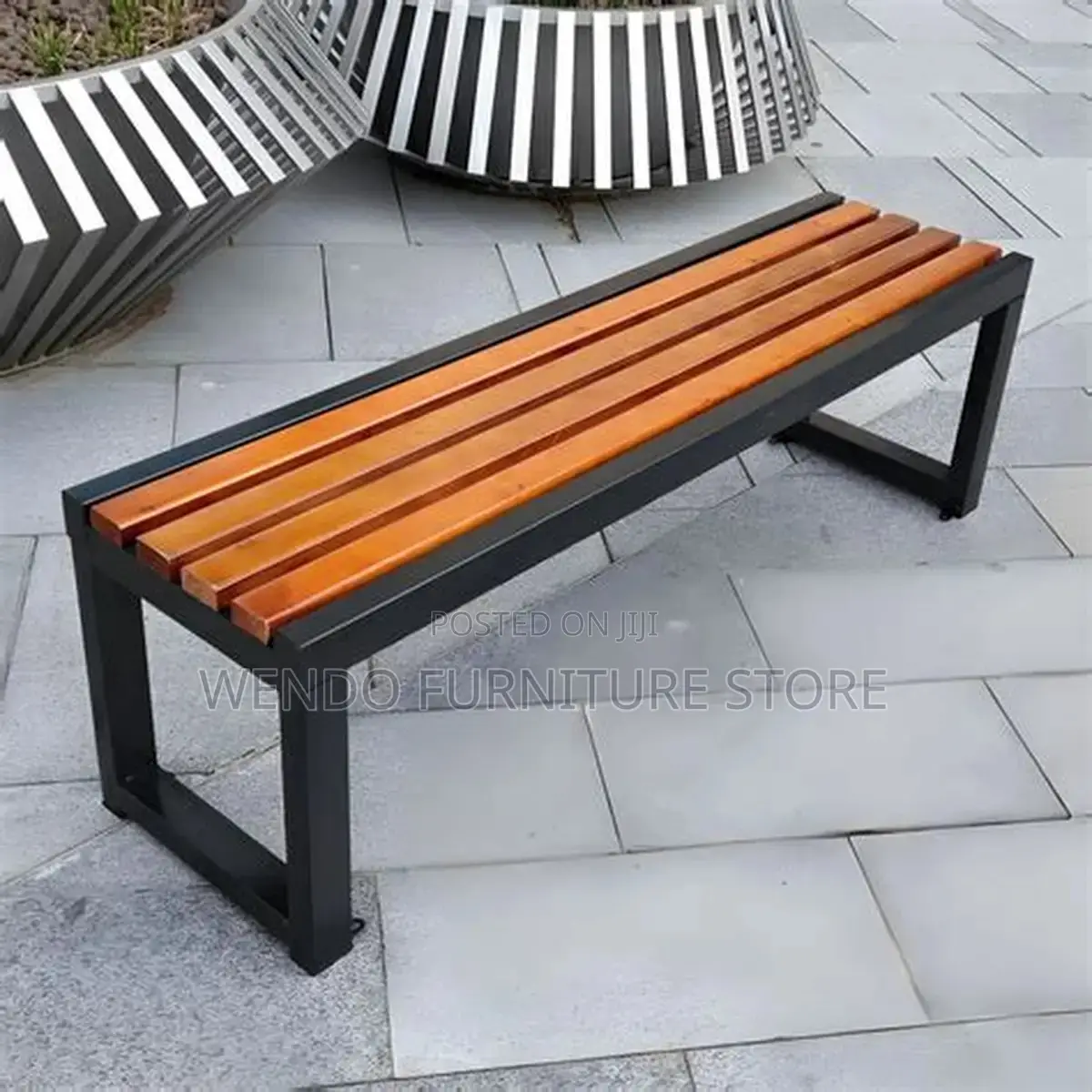 Luxury Wooden Garden Bench With Metal Frame