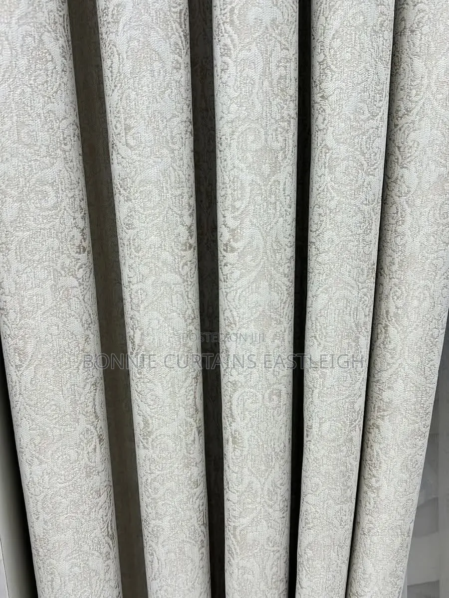 High Quality Curtains and White Sheers for Living Rooms