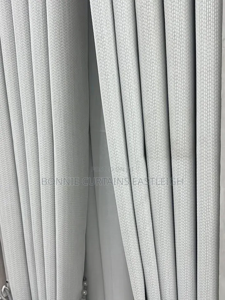 High Quality Curtains and White Sheers for Living Rooms