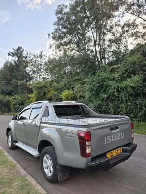 Isuzu D-MAX 2022 Gold