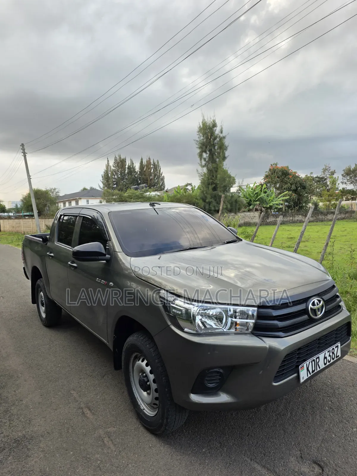 Toyota Hilux 2024 Gold