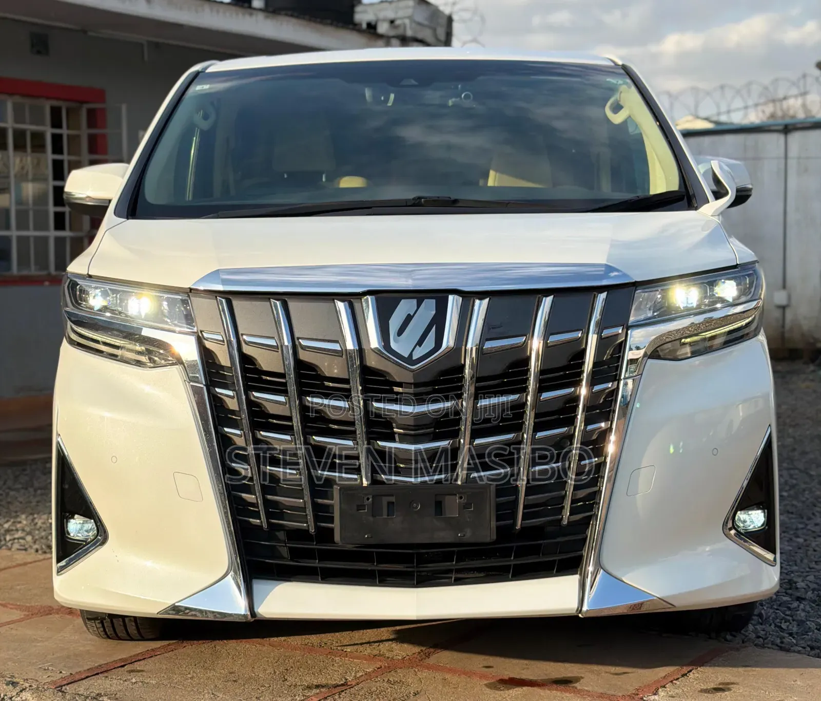 Toyota Alphard 2.5 Petrol FWD 2019 White