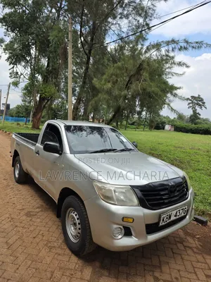 Toyota Hilux 2013 Silver