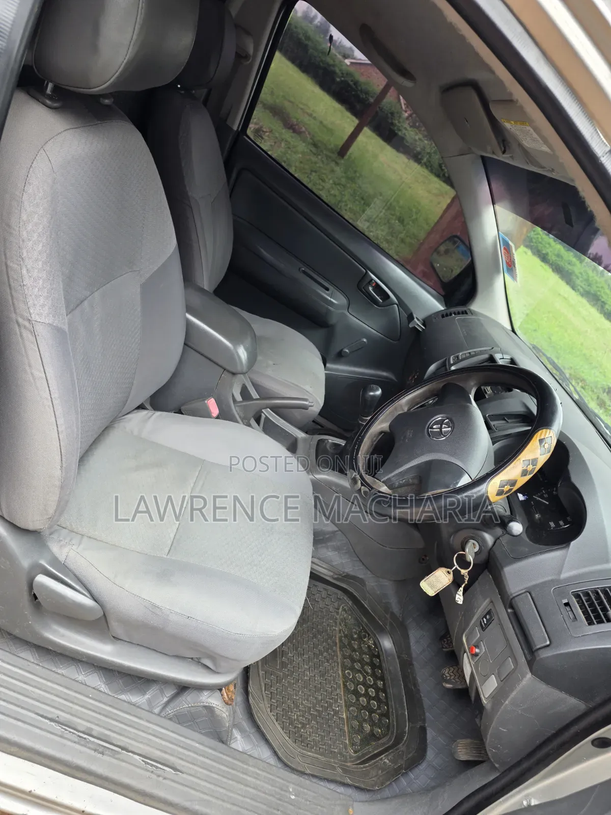 Toyota Hilux 2013 Silver