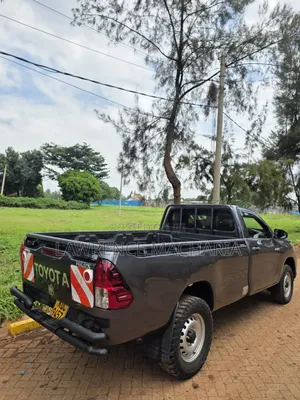Toyota Hilux 2021 Gray