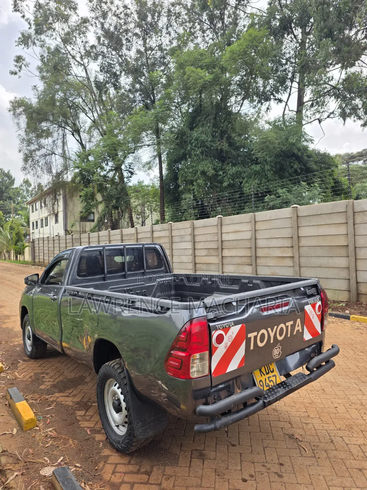 Toyota Hilux 2021 Gray