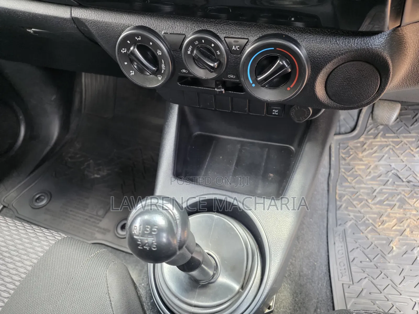 Toyota Hilux 2021 Gray