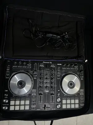 Pioneer DDJ-Sr2 Dj Controller