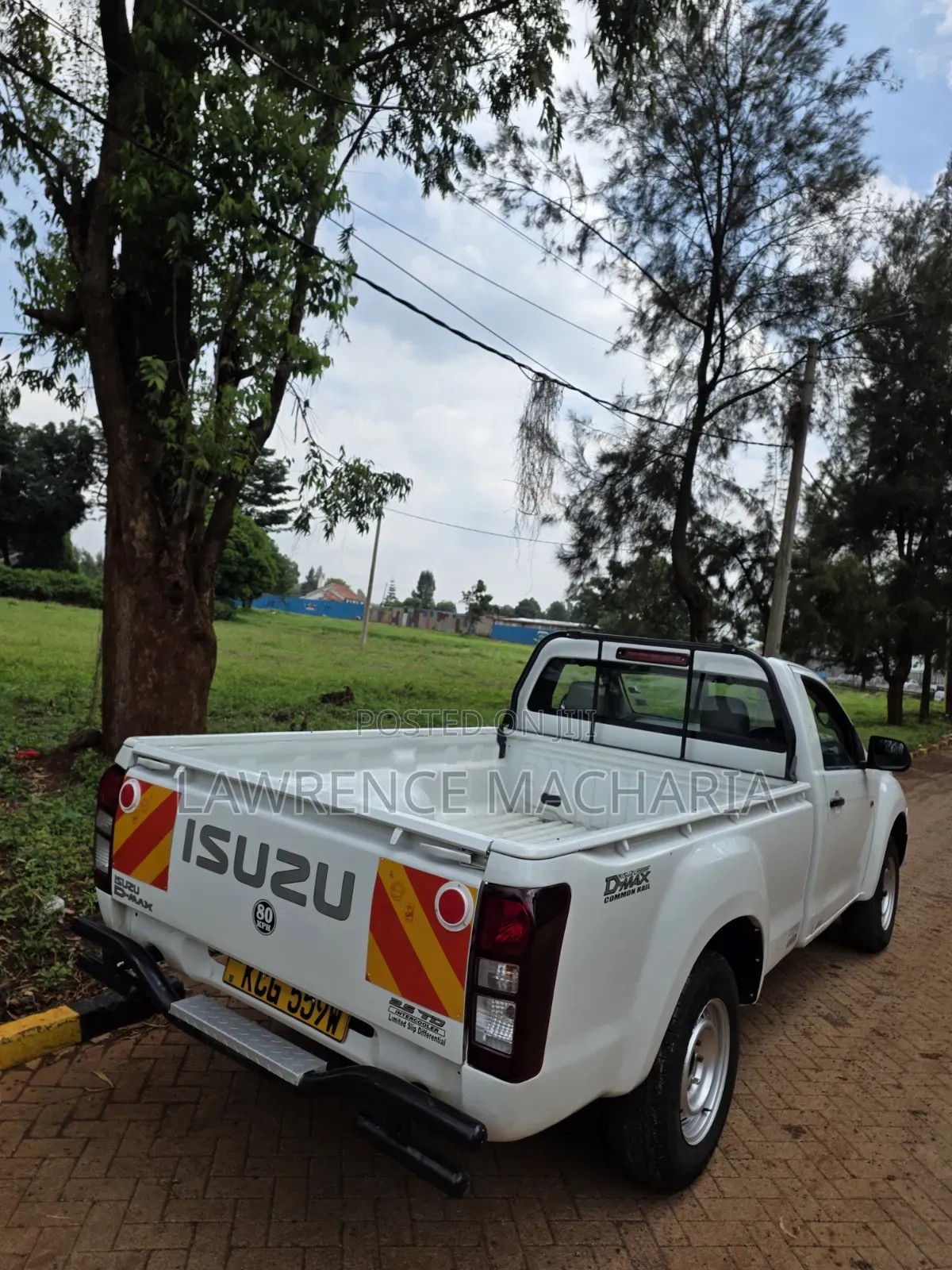 Isuzu D-MAX 2015 White