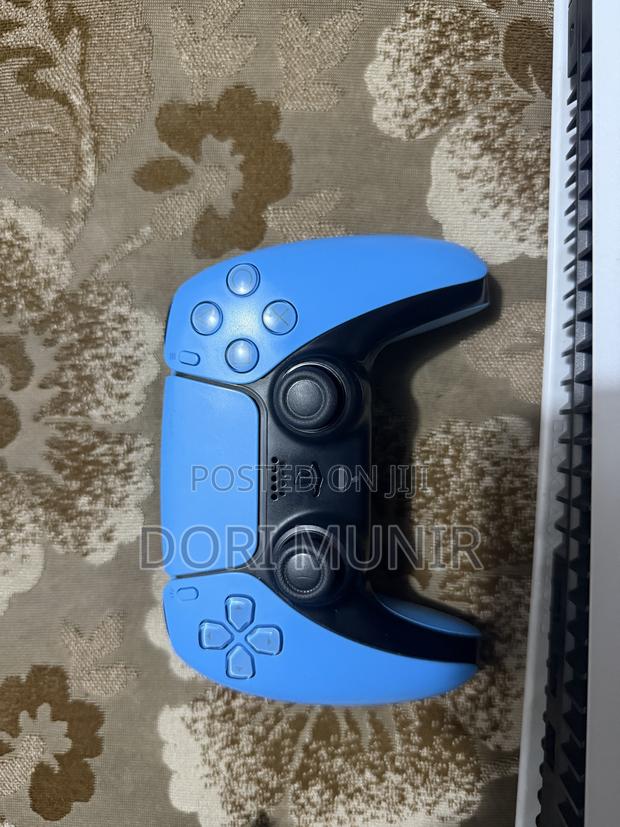 Play Station 5 - thumbnail 2
