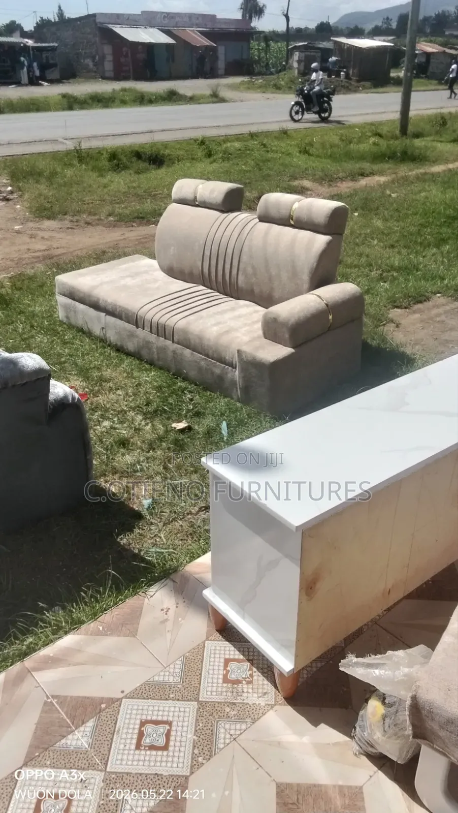 A 4 Sit Divan