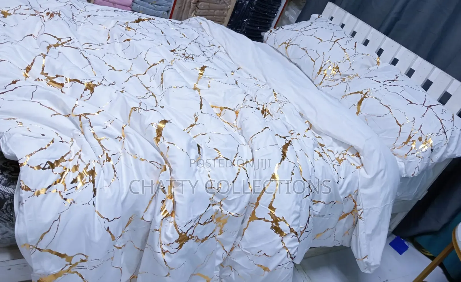 6 by 7 Luxury White Gold Marble Texture Foil Style Duvet Cover Set