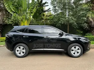 Toyota Harrier 2.0 2017 Black