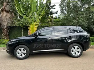 Toyota Harrier 2.0 2017 Black