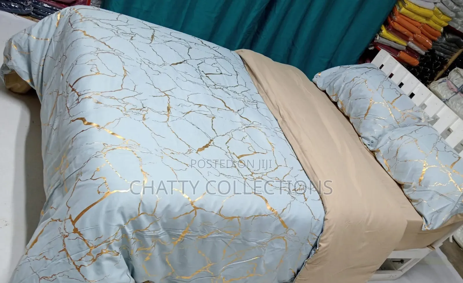 6 by 7 Luxury Golden Marble Texture Foil Style Duvet Cover Set