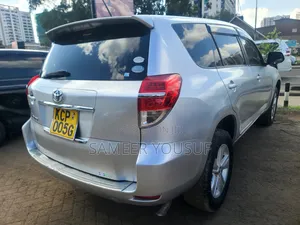 Toyota Vanguard 2010 Silver