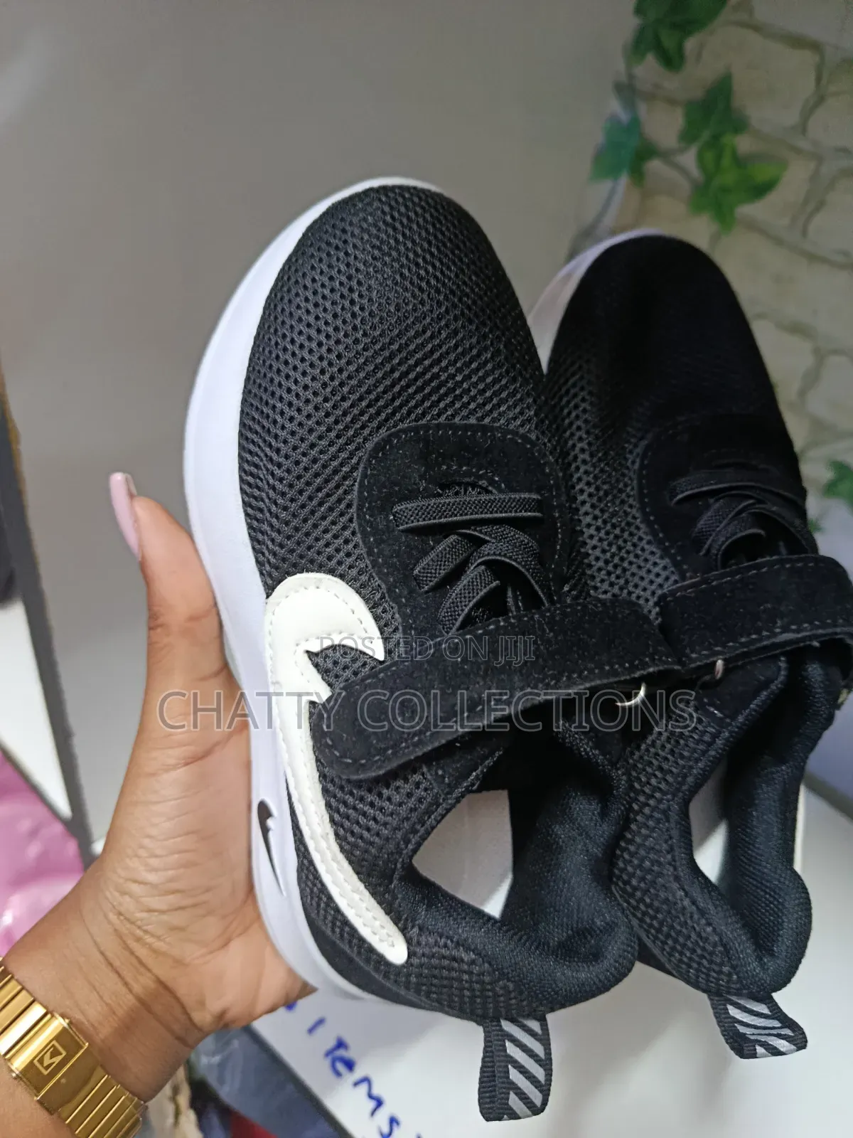 Black and White Unisex Sporty Kids Sizes 26 to 30