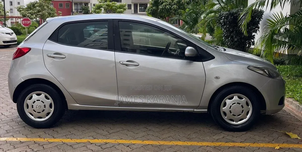 Mazda Demio 2011 Silver
