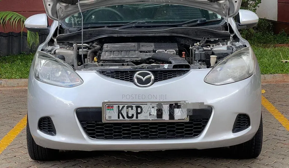 Mazda Demio 2011 Silver