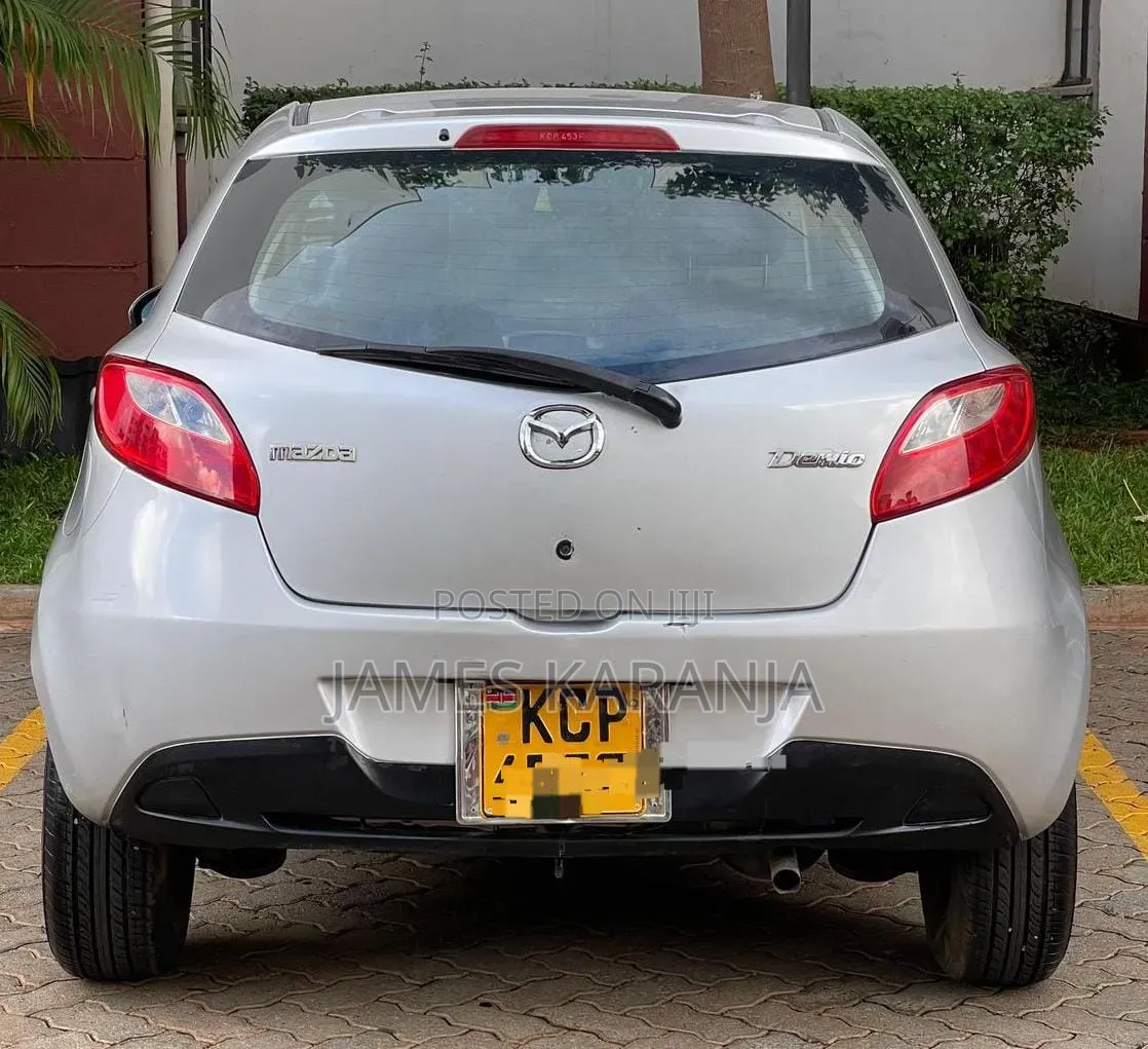 Mazda Demio 2011 Silver