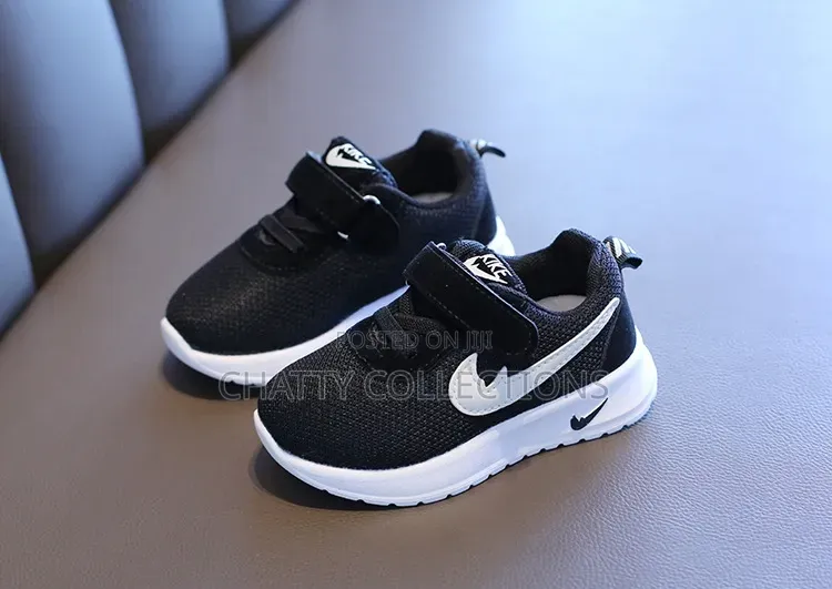Black and White Unisex Sporty Kids Sizes 26 to 30