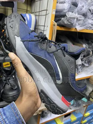 Nike Acg Mountain Fly 2 Low Sneakers
