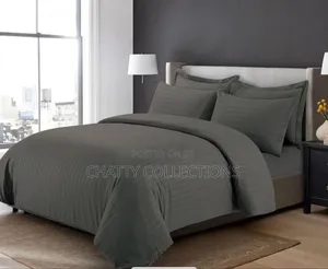 Gray Striped 6 by 7 Tc Duvet Cover Set With Bedsheet and Pillow Cases