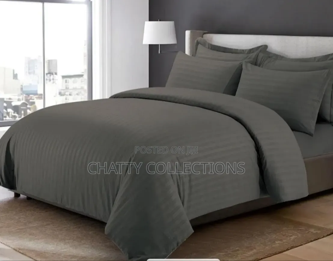 Gray Striped 6 by 7 Tc Duvet Cover Set With Bedsheet and Pillow Cases