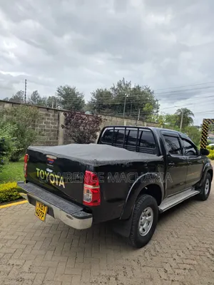 Toyota Hilux 2012 Black