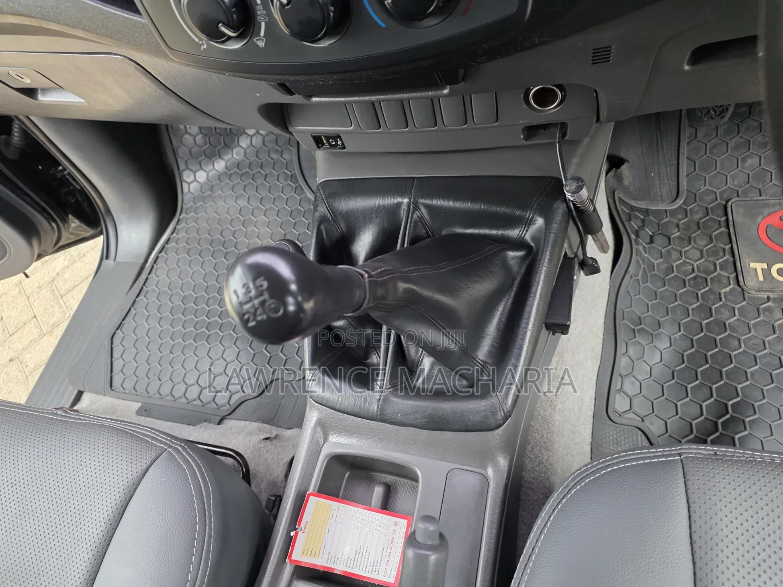 Toyota Hilux 2012 Black
