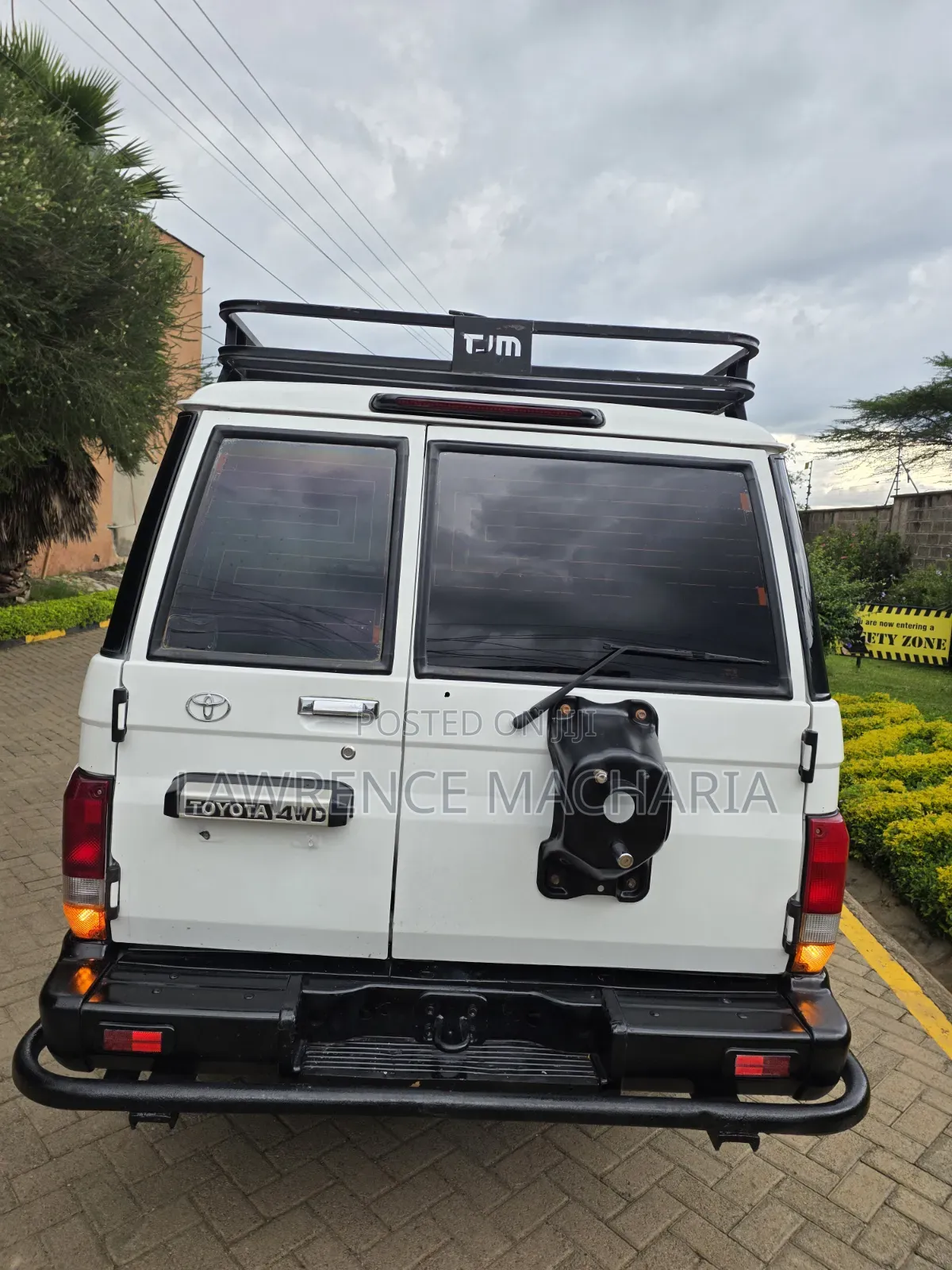 Toyota Land Cruiser 2016 White