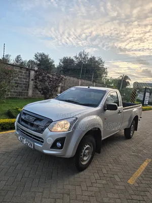 Isuzu D-MAX 2025 Silver